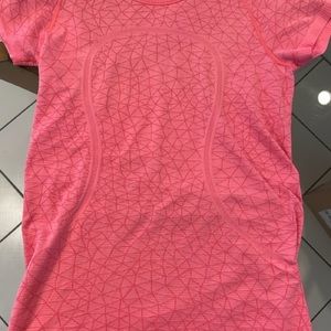Lululemon sz 12 short sleeve shirt